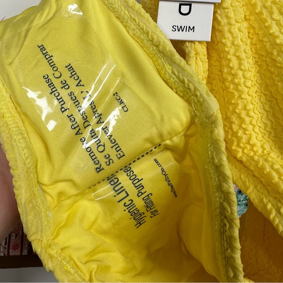 NWT Yellow Lucky Brand One Piece Swimsuit Textured Scoop - Picture 9 of 10